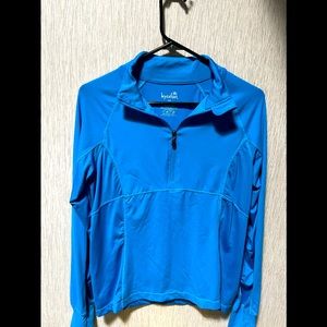Women’s long sleeve athletic shirt